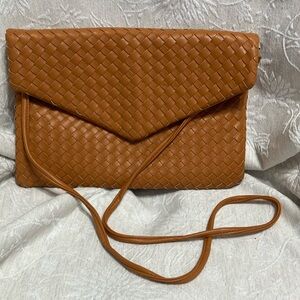 Elegant Tan Woven Clutch
